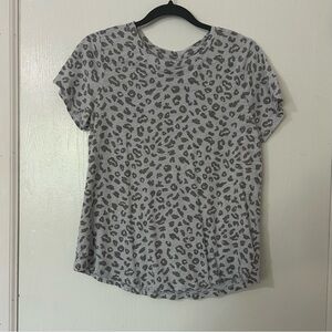 Old Navy Gray Animal Print Short Sleeve Top